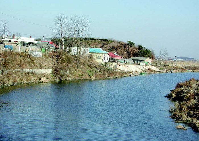 하양창이 설치되었던 팽성읍 노양리 경양포(2002)