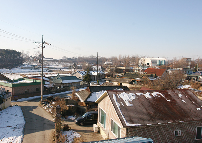 삼성전자 평택사업장 건설로 폐동된 장당동 광천마을(2011) 