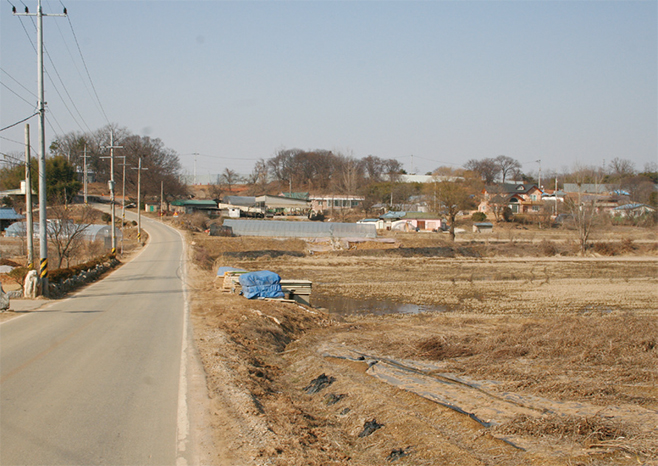 도로가 건설되기 전의 덕우리 수촌마을(2007)