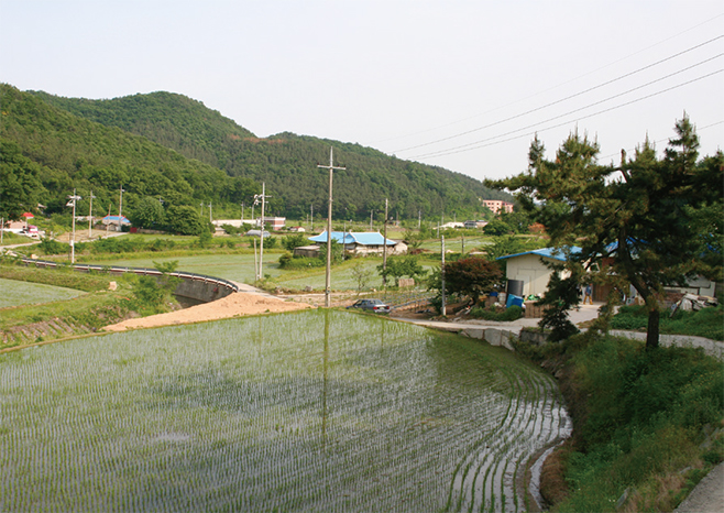 남이 장군의 전설이 남아 있는 동천2리 사후동(2006)